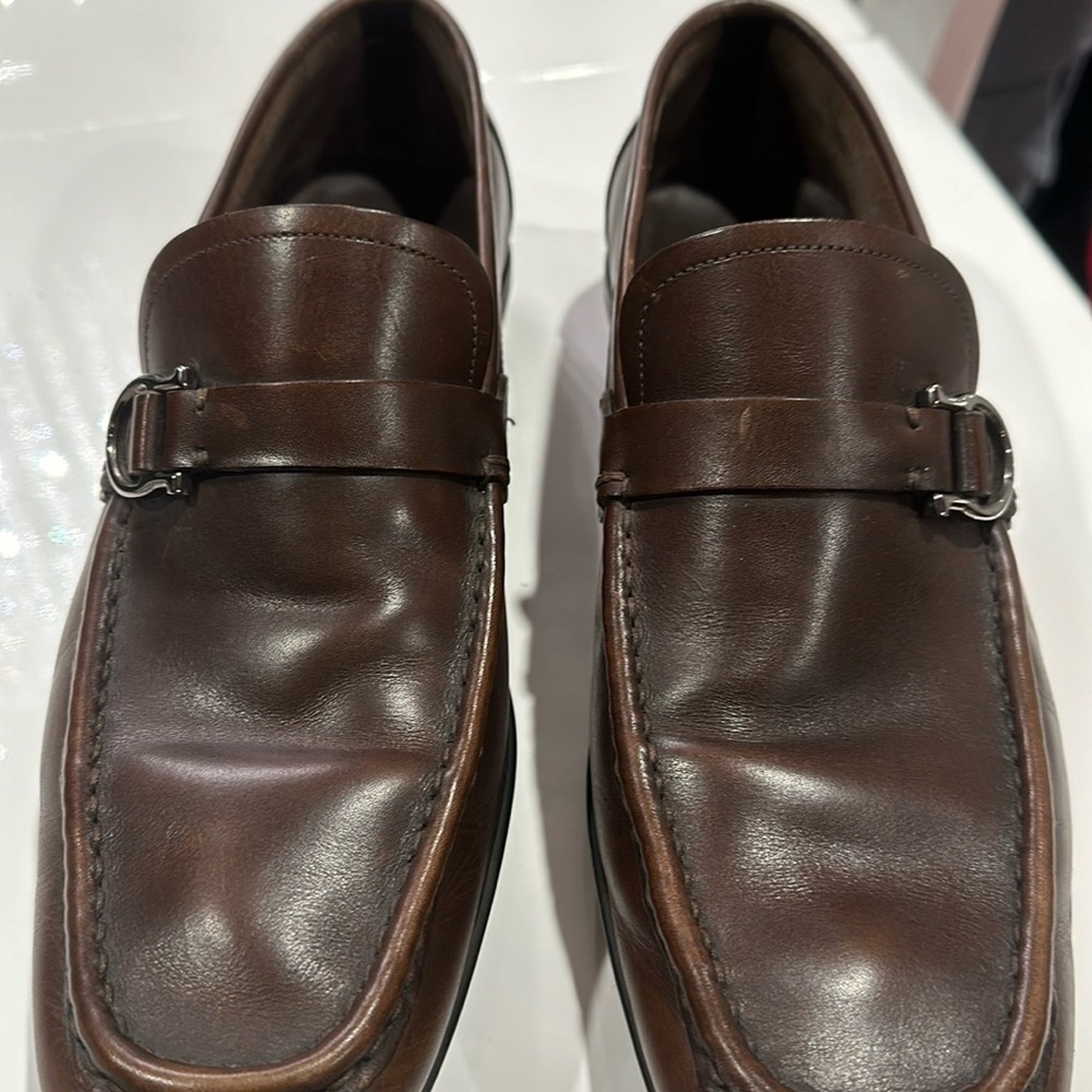 Ferragamo men’s shoes in good condition. Brown US 10